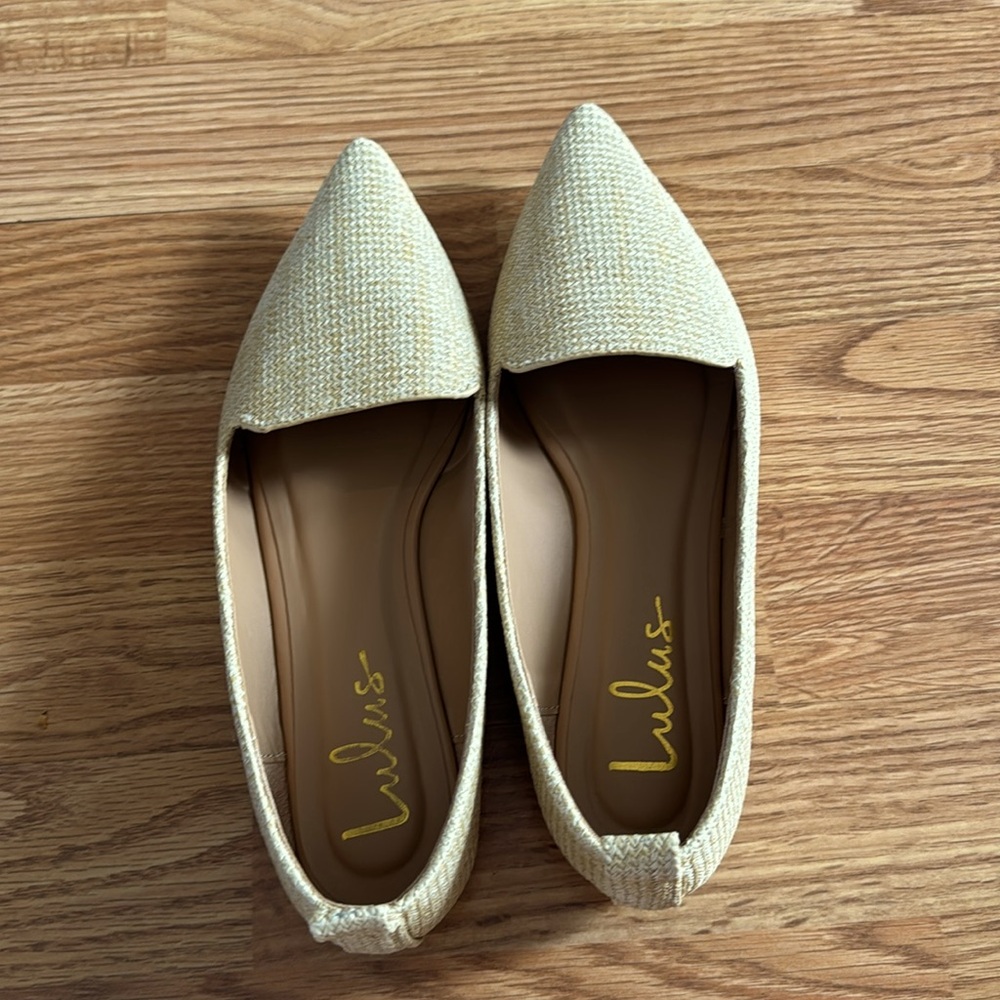 Woman flat shoes